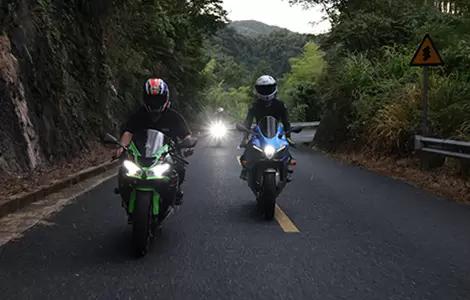 OHMIEX D9: B2B 사이클링 커뮤니케이션의 문제점 해결 - 헤드셋 판매에만 그치지 마세요