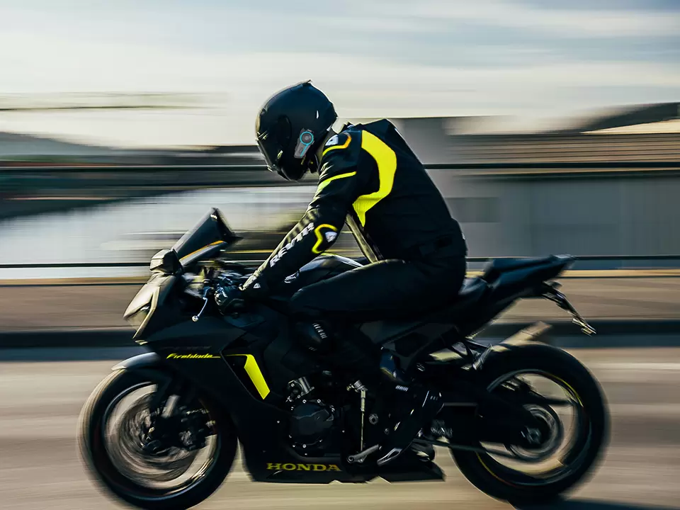 오토바이 타기, 야외 탐험, 군사 훈련