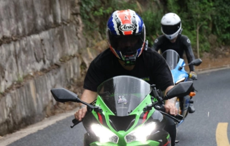 OHMIEX D9 지능형 승차 시스템: B2B 시장을 위한 지능형 승차 통신 ​​시스템의 재정의